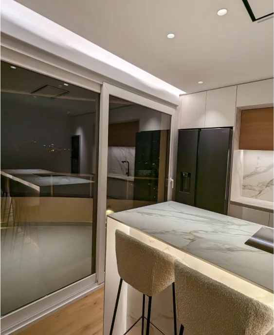 modern-minimalist-dining-room-interior 1